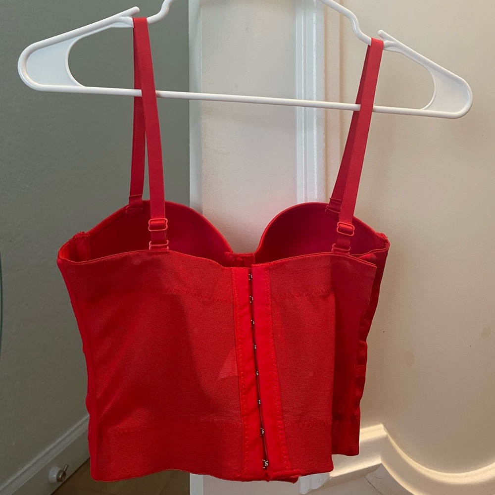 RED CORSET TOP PUSH UP